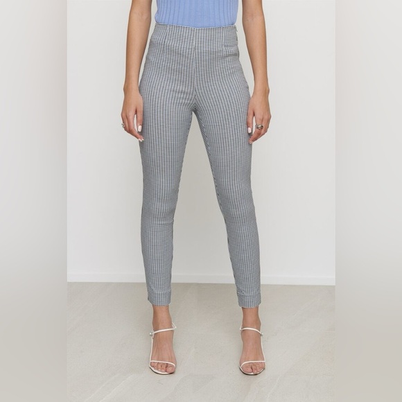 Dynamite Monochrome Check Skinny Pants
#1156 - Picture 1 of 9